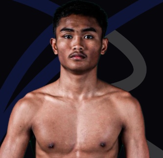 Addtewada  Tor. Surat - Muay Thai Fighter