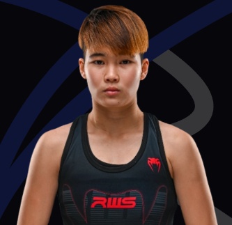 Buachompoo  Chootangduan - Muay Thai Fighter